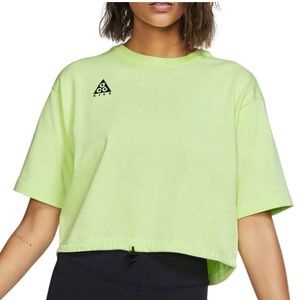 Nike ACG Ljme Crop Top